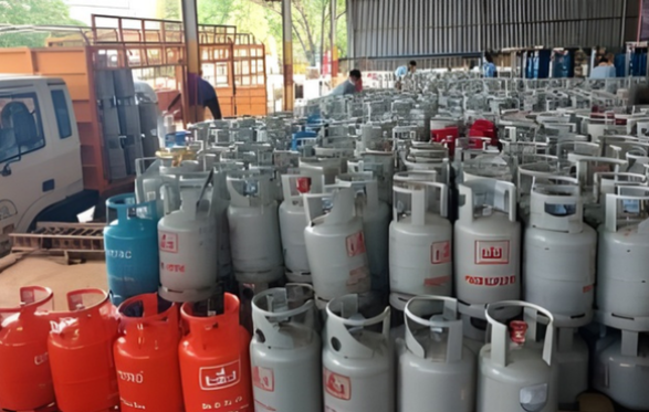 Mở Rộng Dịch Vụ và Tăng Cường Uy Tín