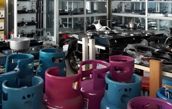 Mở Rộng Quy Mô và Hợp Tác Chiến Lược